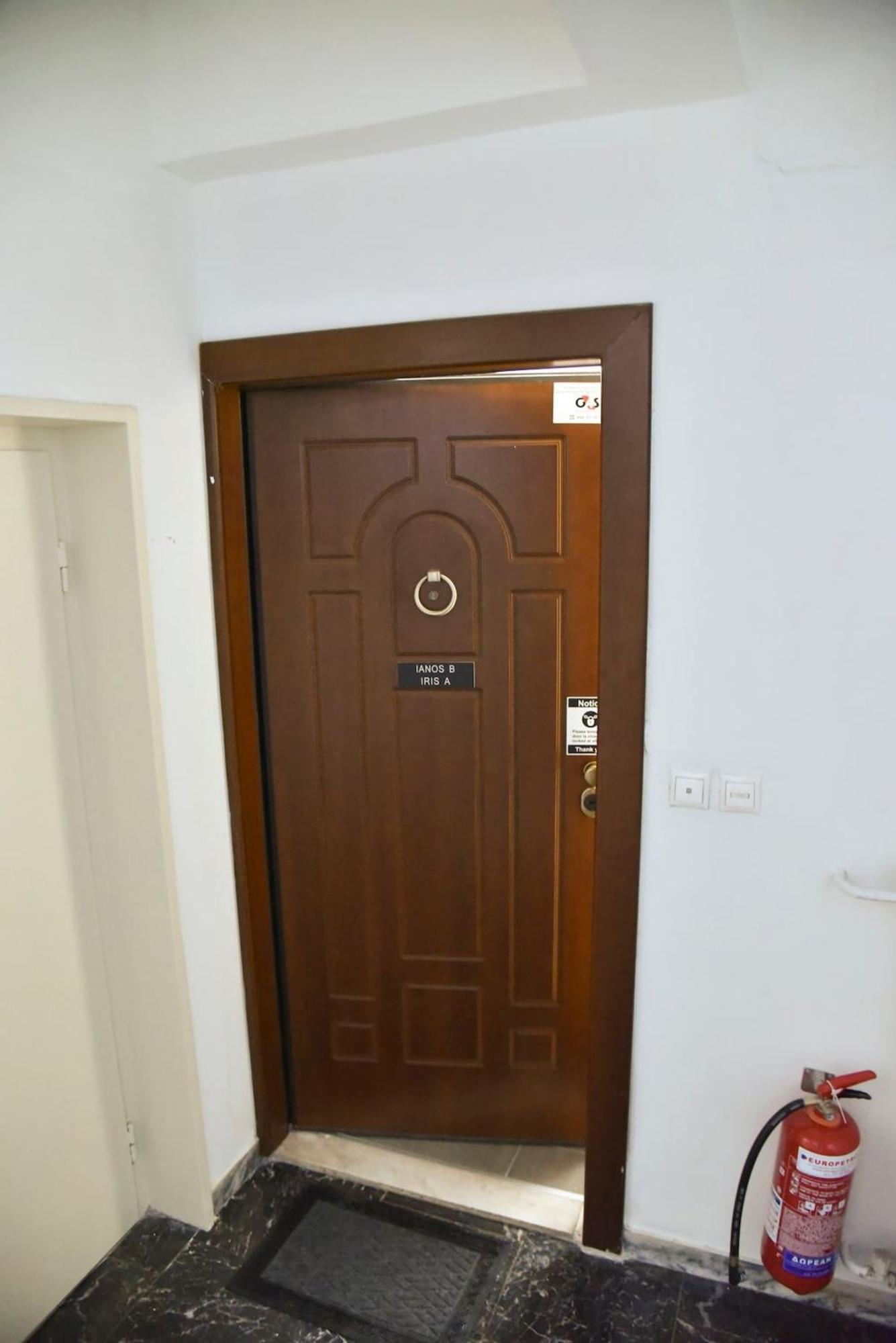 Ianos Β Panormou By Superhost Hub Daire Atina Dış mekan fotoğraf